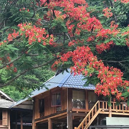 Nha Tan - Mai Chau Homestay And Tours 外观 照片