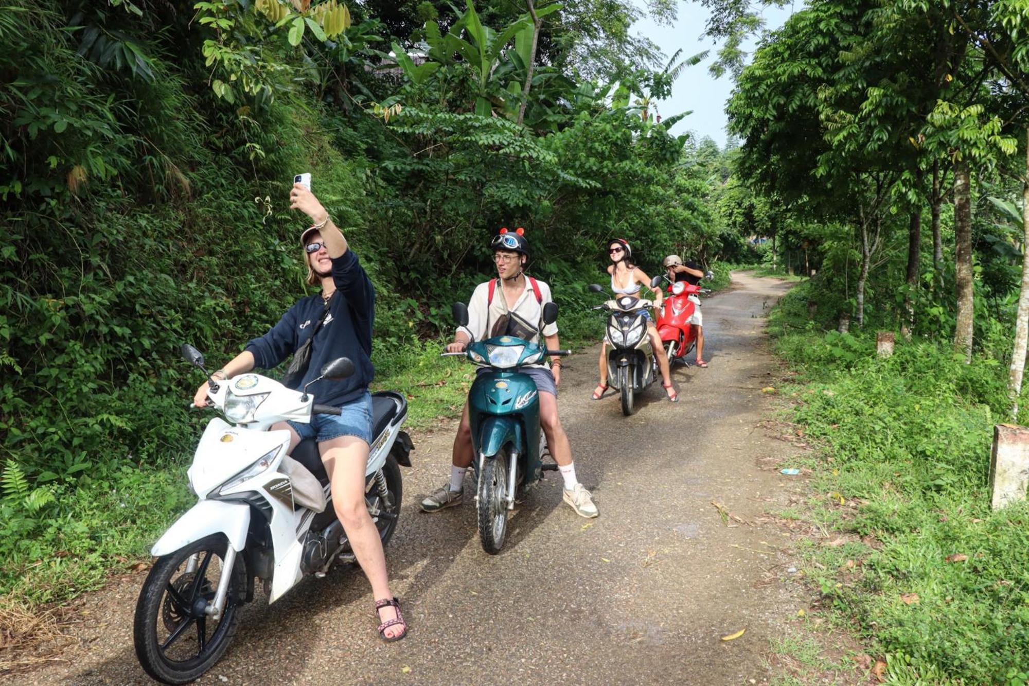 Nha Tan - Mai Chau Homestay And Tours 外观 照片