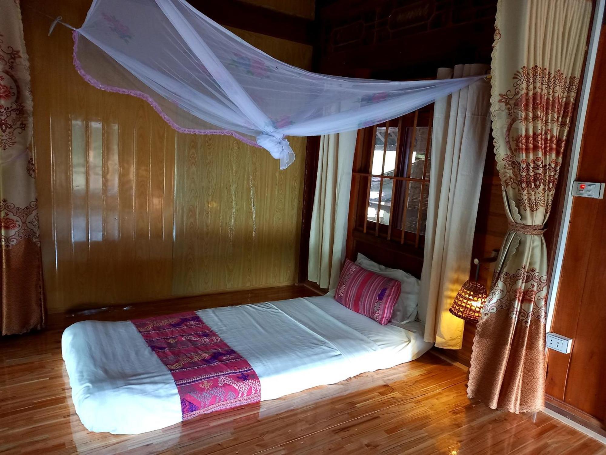 Nha Tan - Mai Chau Homestay And Tours 外观 照片